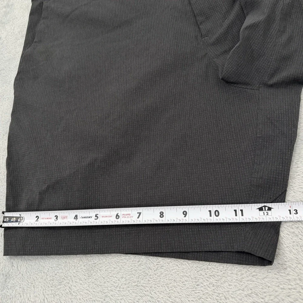 Lululemon Commission Classic Fit Ventlight Shorts Mens 38 Gray 7